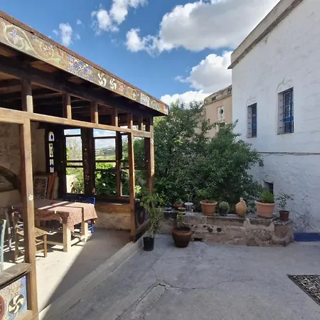Dancing Cloud Art House *