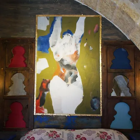 فندق Dancing Cloud Art House أُتْشيسار