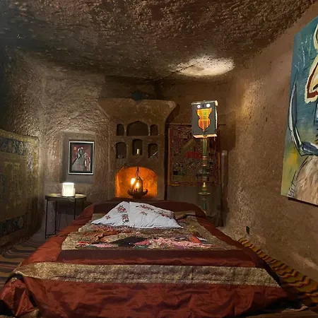 Hotel Dancing Cloud Art House *