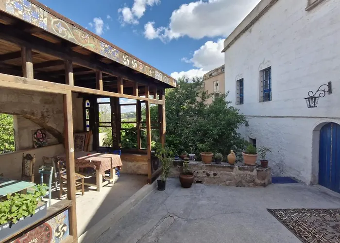 Dancing Cloud Art House *