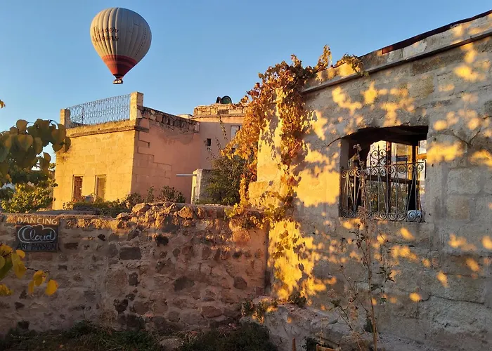 Dancing Cloud Art House Üçhisar