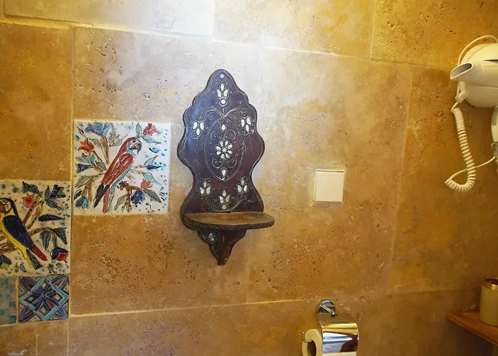 Dancing Cloud Art House